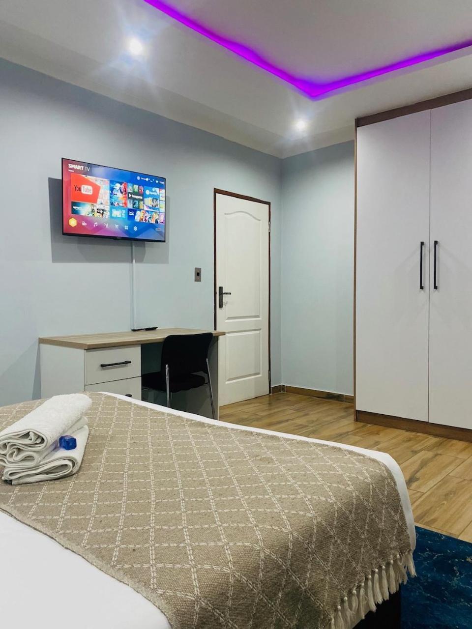 Airport Imperial Guest House Kempton Park Bagian luar foto